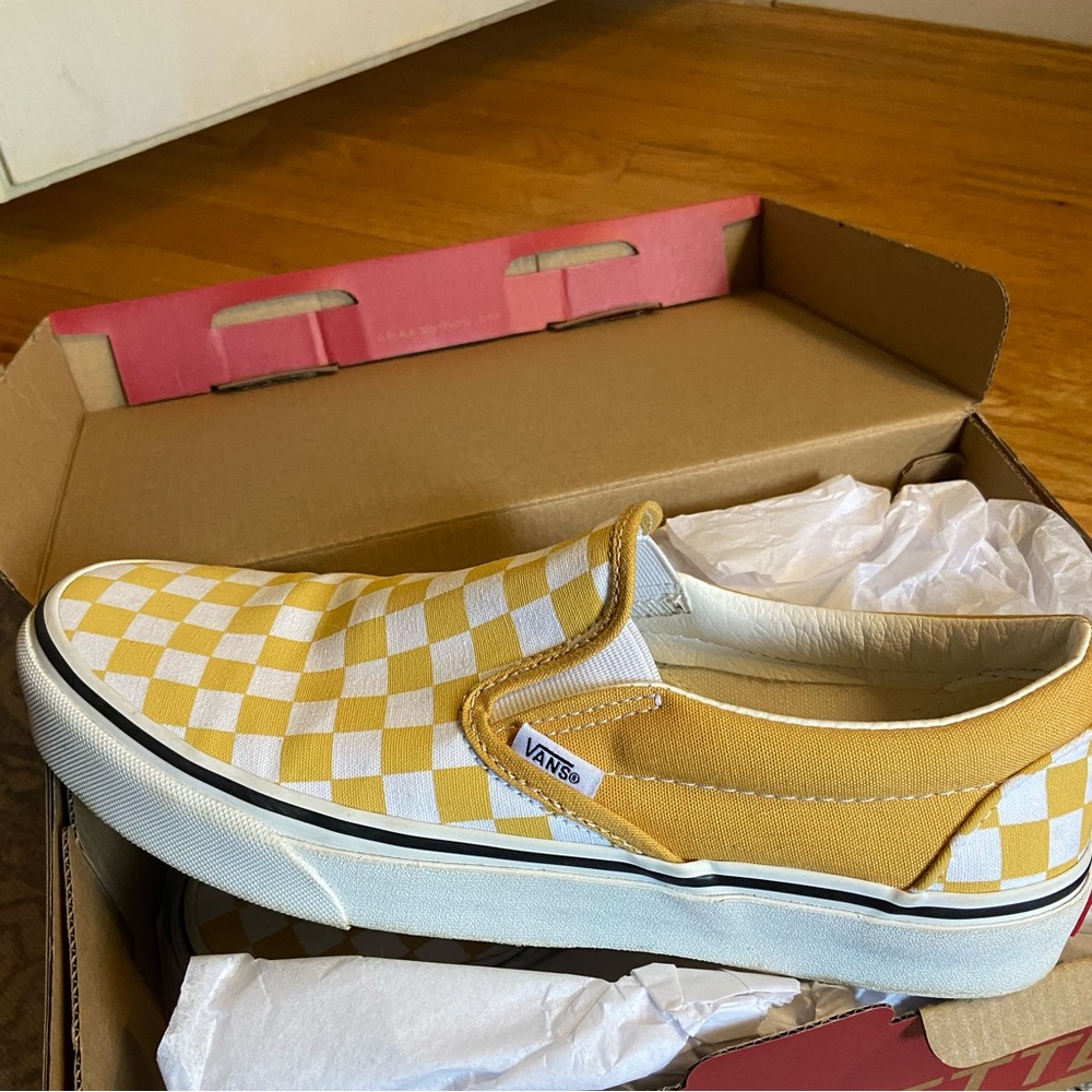 Vans size 10 women’s 8.5 men’s yellow white checkered